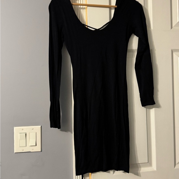 Elegant Black Long Sleeve Dress - Picture 1 of 2
